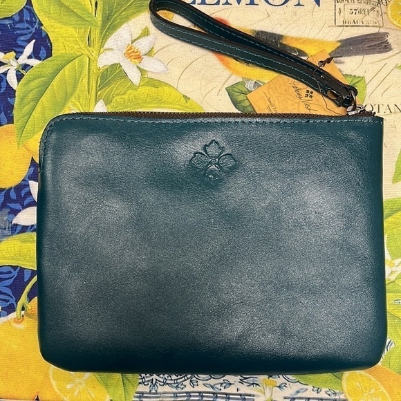 Brand New Patricia Nash Genuine Tooled Leather Blue Coral Cassini Wristlet - Picture 2 of 15